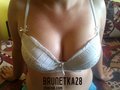 brunetka28