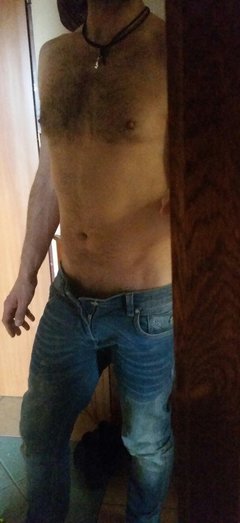 NICK_32
