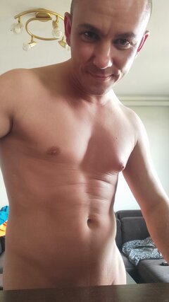 Dominikkk85