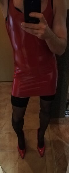 NikkiSuxx