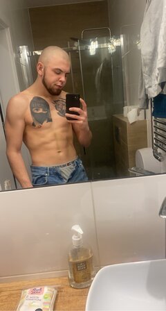 MlodyKing689