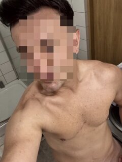 Hornyboy322