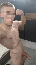 Tenmlodyszalony221