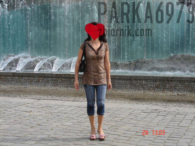 przy fontannie - parka6973