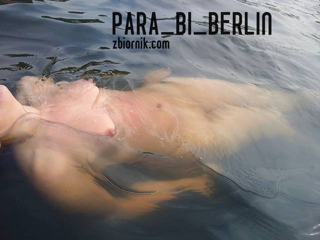 W jeziorku - Para_Bi_Berlin