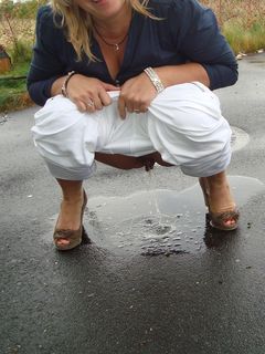 pee