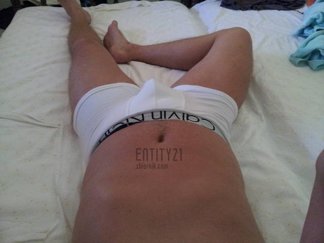 :) - entity21