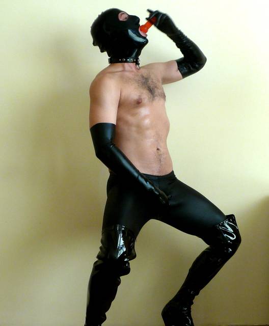 P1070772.JPG - latexrubber
