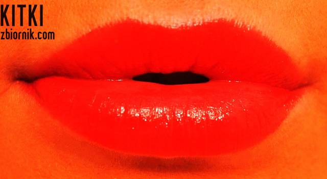Red lips... - KITKI