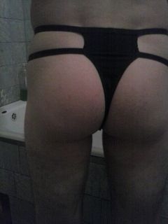 dupcia w nowych majteczkach...