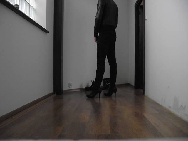 DSCF3295.JPG - heelstgirl
