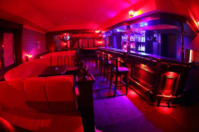 bar 2.jpg - LondonExclusive