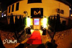 wejście do Swingers Clubu LAVA! 