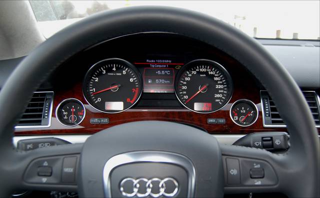 audi-a8-09.jpg - pi_tagoras_2014