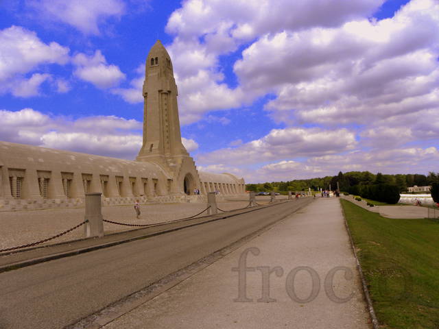 Ossuarium Douaumont. - frocio