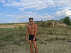 96576067_800_s.jpg14