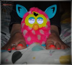 Furby & Feet #05