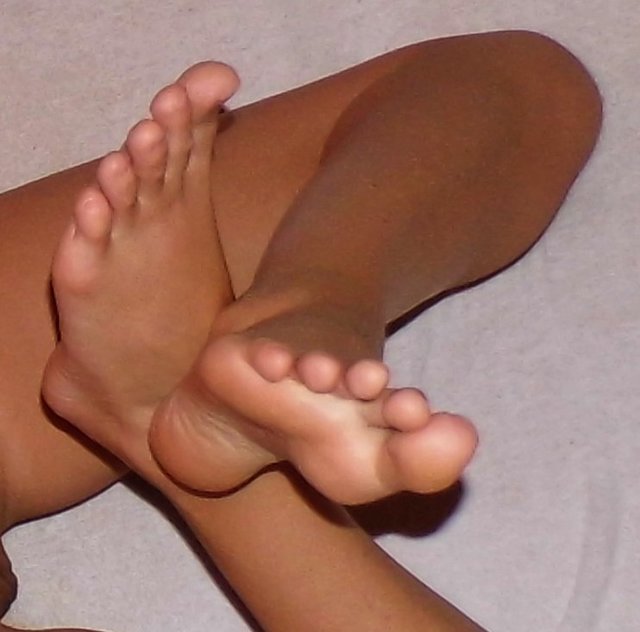IMG_1396feet.jpg - USersss