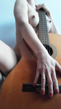 chłopak z gitarą jest już moją parą:)