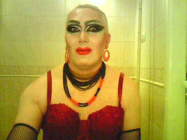 Łysa Suka do latex-gumowej maski z otworem na usta💋 - szmineczkatrans
