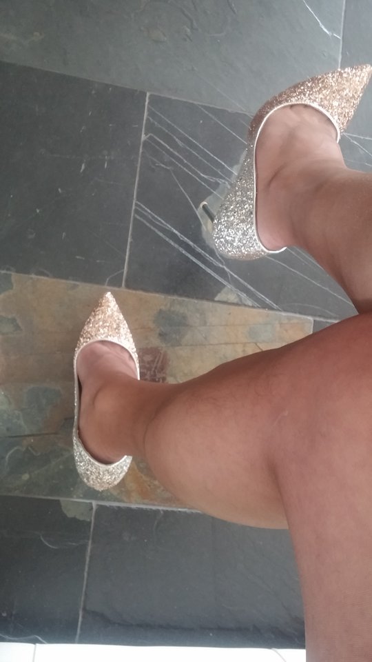 Another Lazy Sunday ❤. Which shoes is your fav ? - MartinkaCross