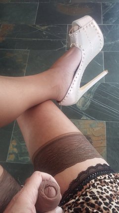 Another Lazy Sunday ❤. Which shoes is your fav ?
