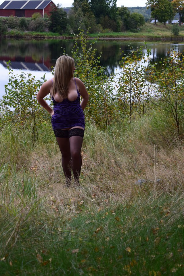 4.jpg - 1boob