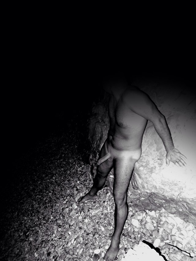 Grey77