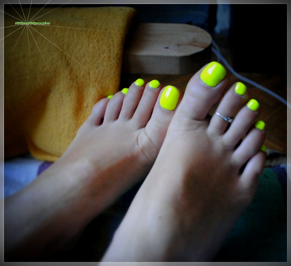 Neon Yellow #58 - 100pa100peczka