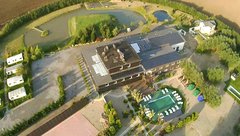 Jacuzzi Club & Resort