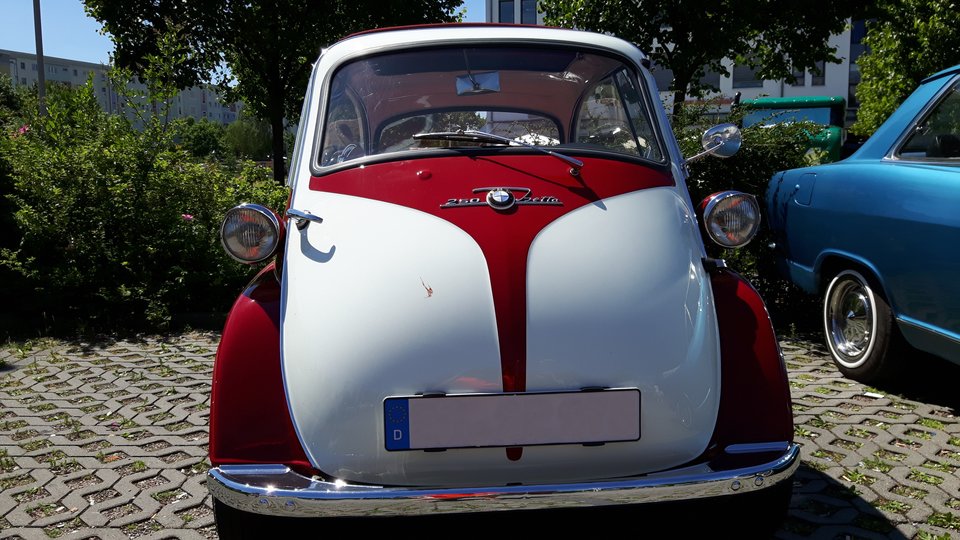 BMW - QRKIN