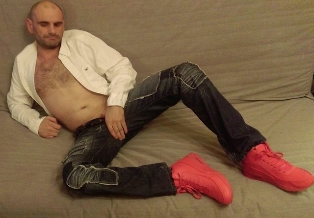 Escort_Man