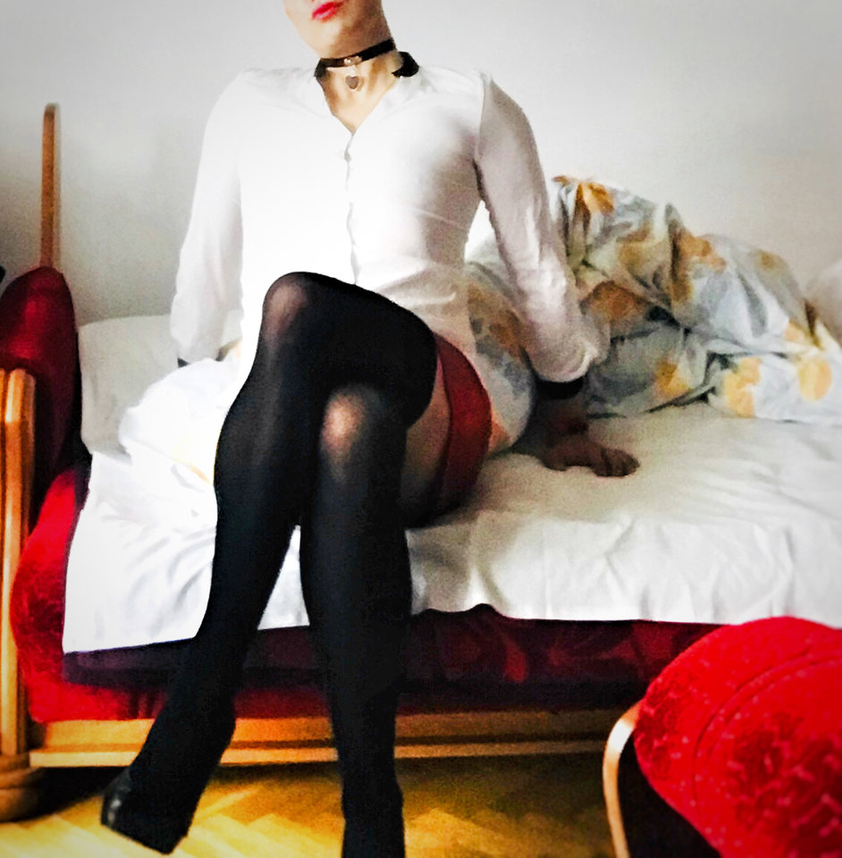 Suka w domu, tylko nie mów nikomu:* - mlodyamor