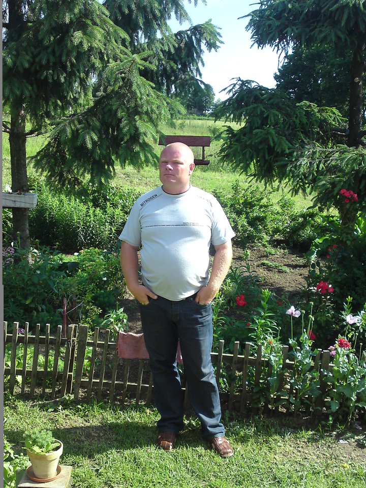 Piotr 2.JPG - piotr08101977