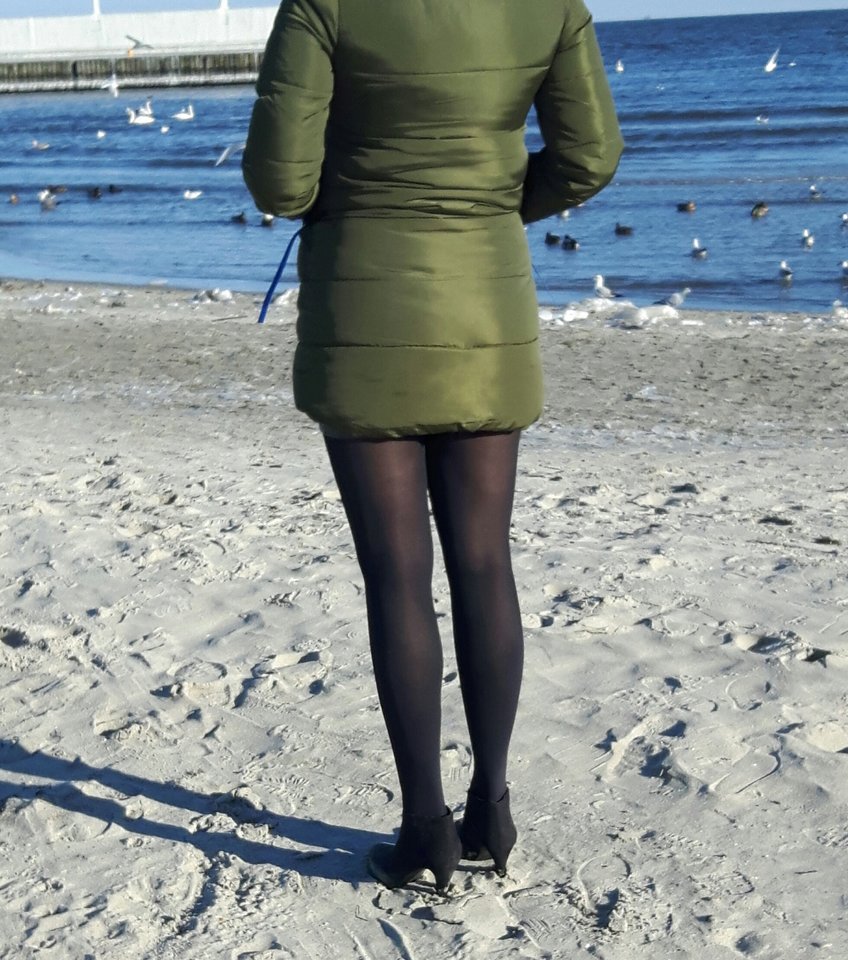 20180318_155304.jpg - iPantyhose