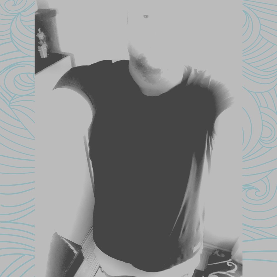 PicsArt_04-12-11.17.26.jpg - sebooss
