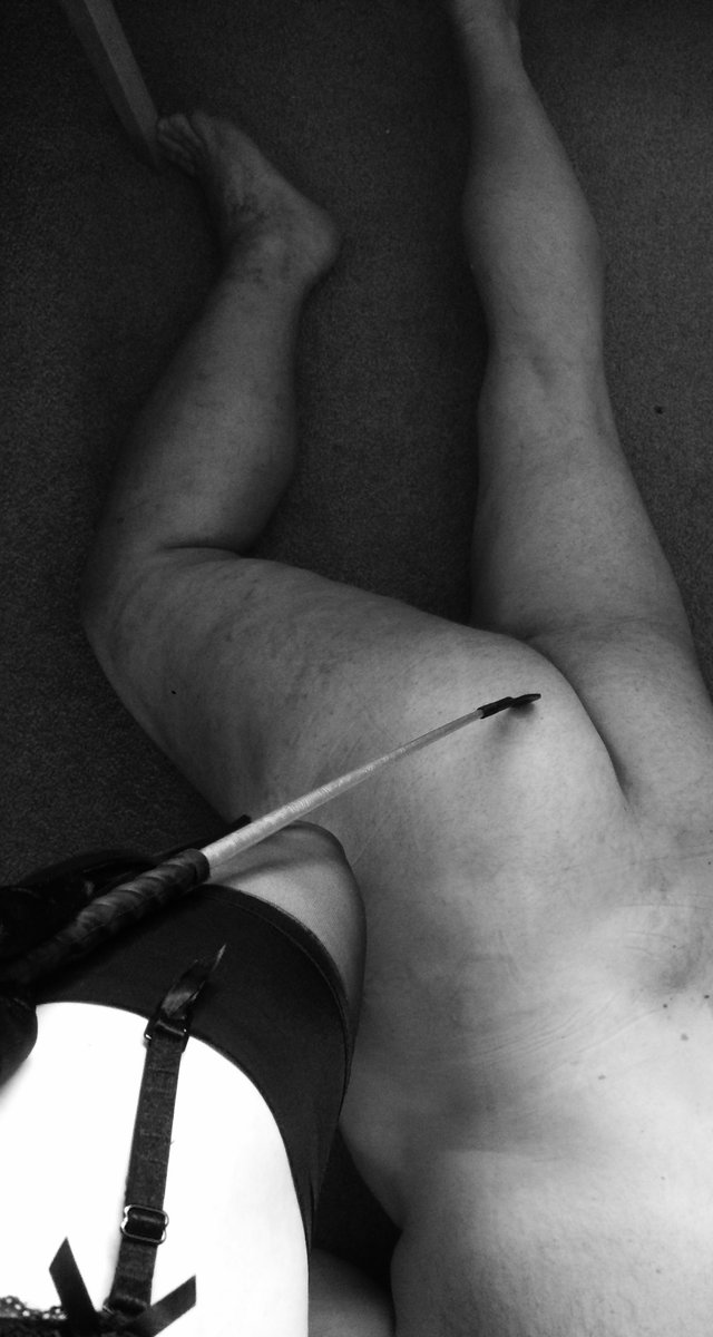 Domina_Black