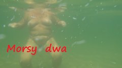 Pod wodą.