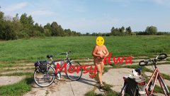Na łączce.