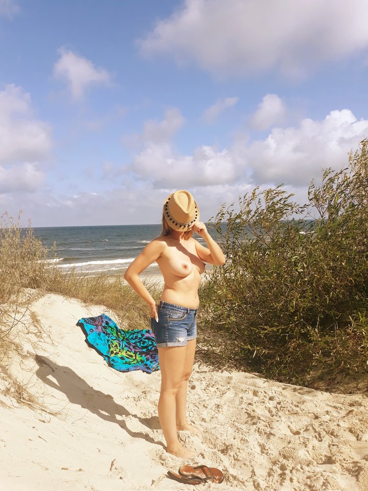 20190809_103720.jpg - Couple_80