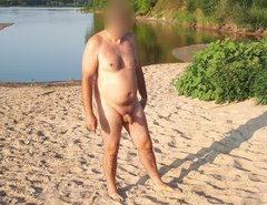 Pierwszy (ale na pewno nie ostatni) raz na nagiej plaży