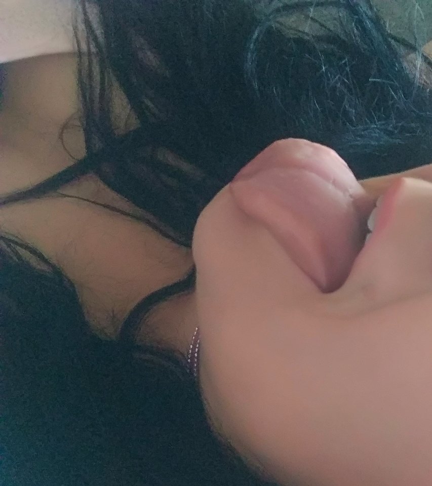 👅 - Signorinaa