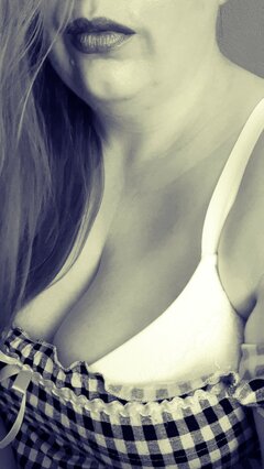 PicsArt_05-04-06.35.09.jpg
