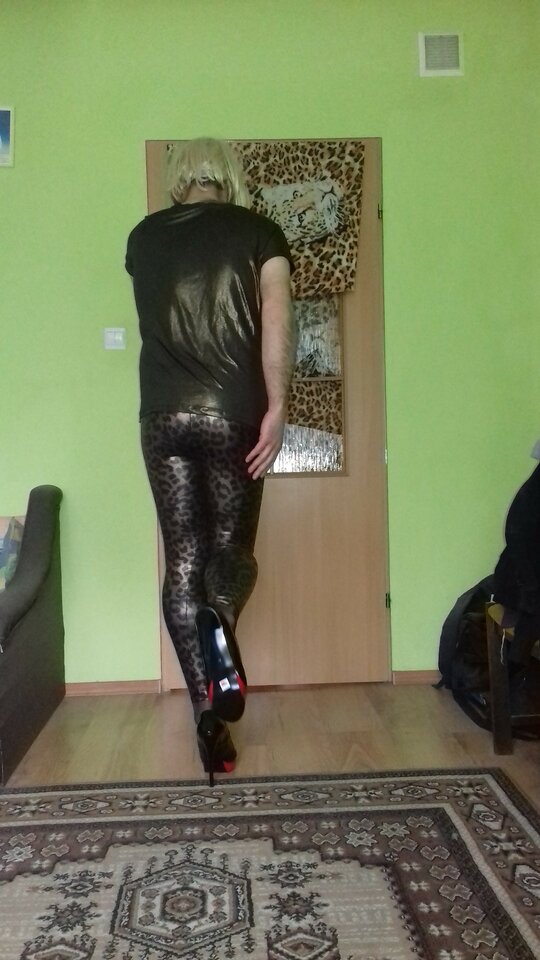 leggPant3d.jpg - NylonekSuczka