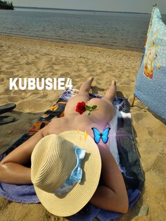 PicsArt_08-10-11.37.23.jpg