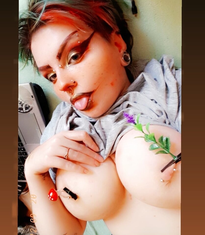 Flower child - NiegrzecznaG0wniara