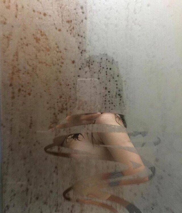 Ariella10