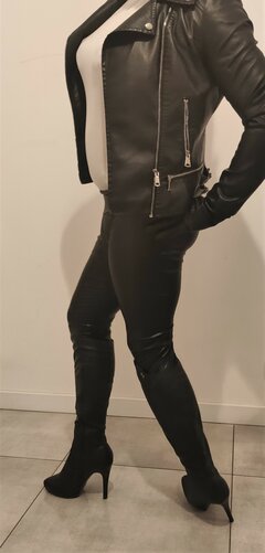 Skóra + latex + kozaki