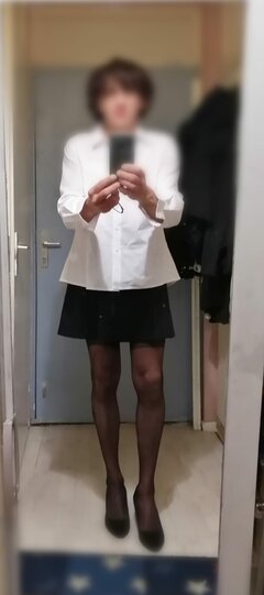 Short-heired... I like changes ;)