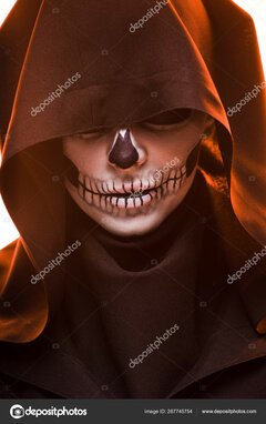 depositphotos_267745754-stock-photo-woman-skull-makeup-black-dea
